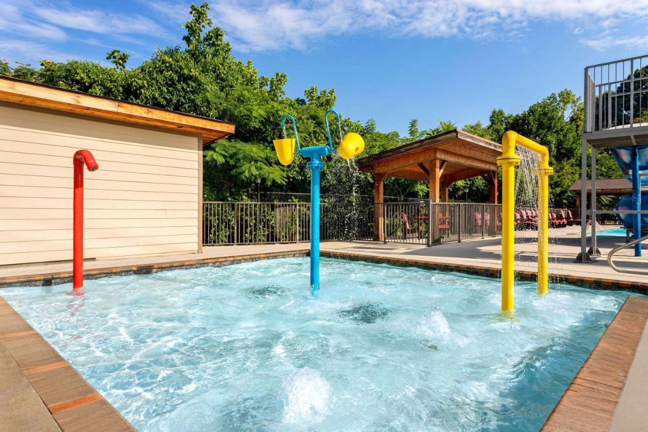 Howard Johnson By Wyndham Pigeon Forge Dış mekan fotoğraf